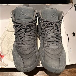 Jordan Gray Sneakers